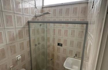 Copacabana Leme, a uma quadra da praia e ótima localização - Photo 6