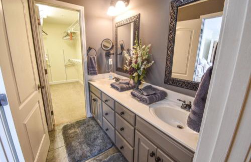 Waterfront Home with Spacious Outdoor Deck Boat Slip - Foto 6