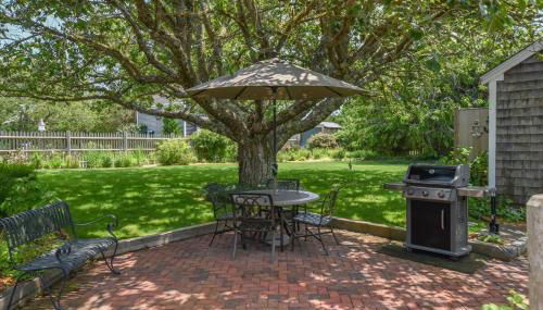 On the Chatham Loop - 1 Min to the Beach - Photo 3