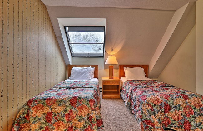 Mountain Green Resort By Killington VR - 3 Bedrooms - Photo 17