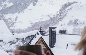 Baqueira Cozy & Spacious Home in Unha, Mountain Views, Near Ski Slopes - Foto 10