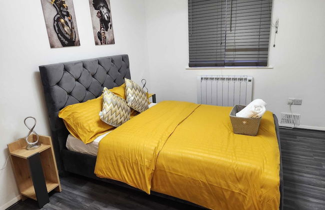 Grays Apartment With City Views Lakeside Shopping - Photo 6