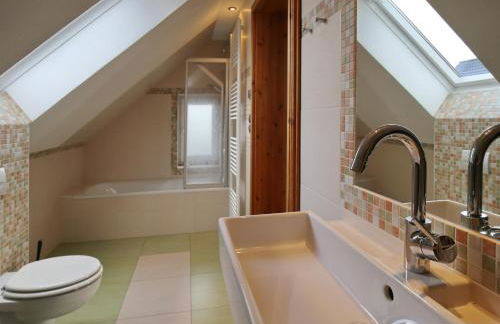 Ferienwohnung im Vogelhaus mit Dachterasse und großem Garten - Foto 3