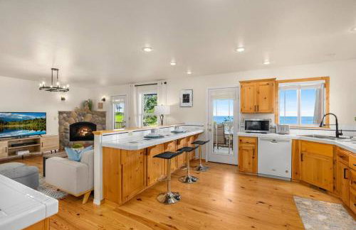 Puget Sound Sunset - Whidbey Ocean Front home with C - Foto 29