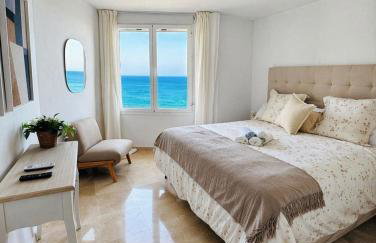 Modern beachfront apartment 2 Bdrm , incredible views - Foto 2