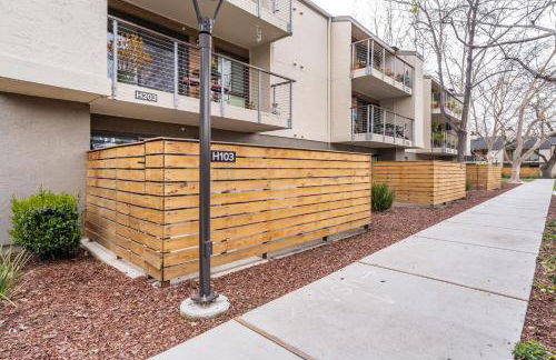 Sharon Green apartments by FantasticStay - Foto 86