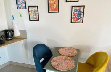 Studio Pop-25m2-Neuf et coloré - WiFi-Netflix - Foto 14