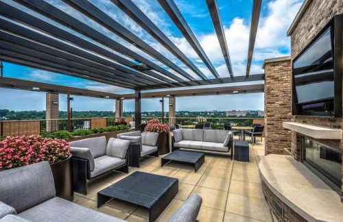 Large 3 bedroom Family Suite, Private Balcony, 5 min to DCA, Gym, Pool and more! - Foto 30