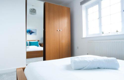 The Dakota - next to East Midlands Airport - Photo 32