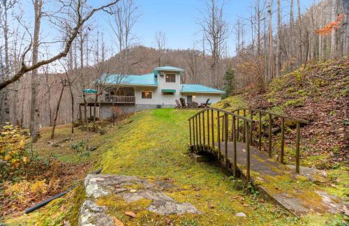 2 Bed 2 Bath Vacation home in Whittier I - Photo 24