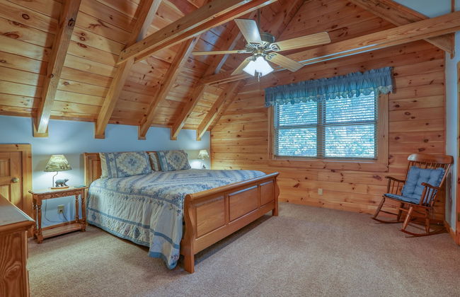 Mountain View - 2 Bedrooms, 2 Baths, Sleeps 6 Cabin by RedAwning - Foto 4