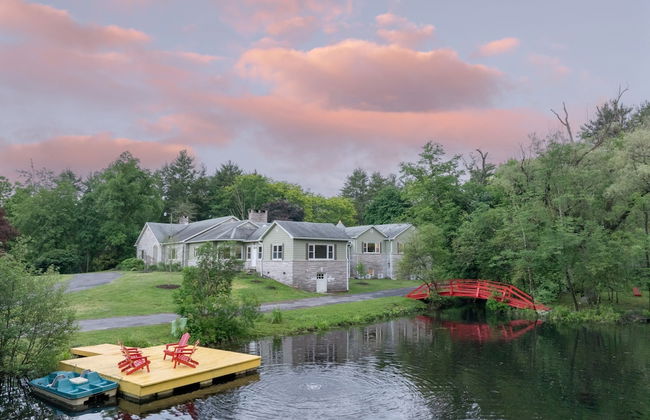 Game Farm Villa by Avantstay 10bdr Private Pond Spa Pool Family-friendly - Foto 1