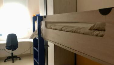 The White Lilies - Photo 5, wardrobe