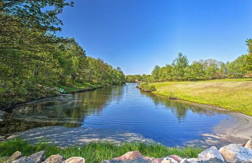 Fire Pit and Hot Tub Poconos Family Cabin! - Foto 40