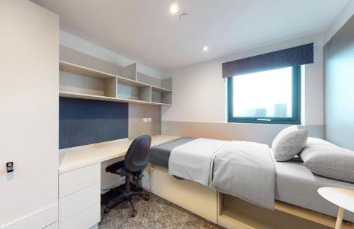 For Students Only Canvas Manchester - Foto 73