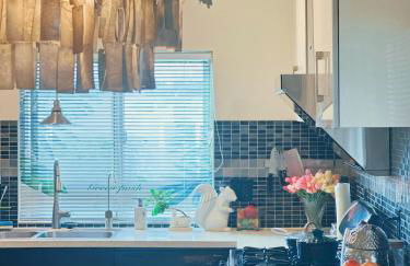 Brea Mall romantic two-bedroom house - Photo 6