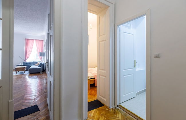 Mira Central Residence - Photo 35