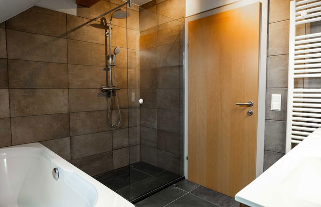 Modern Apartment Right Next to the ski Lift - Photo 19