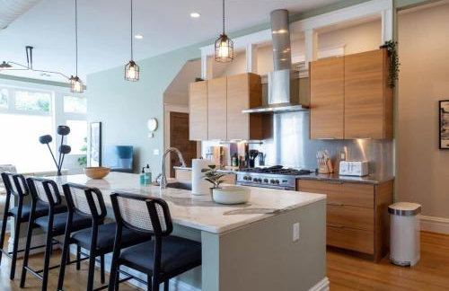 Gorgeous 5BR Storefront Home ABODEbucks - Foto 10