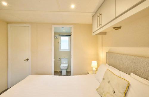 Nightingale Lodge with Hot Tub - Foto 18