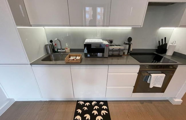 Absolute Stays on Grosvenor-luton Airport-st Albans Train Station-harry Potter - Foto 15