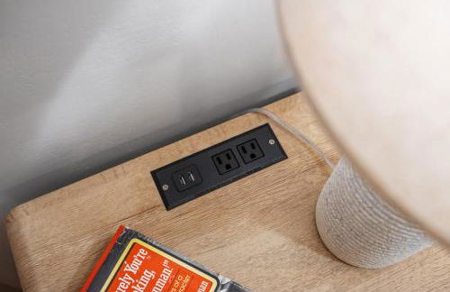 Entire Private Home with 4 Bedrooms 2 Bathrooms, Pool, View, 4 Parking, King Bed, Big Yard, Available Now - Foto 77