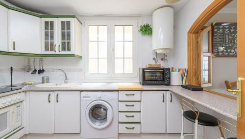 WintowinRentals Seafront Apartment with Spectacular Views - Photo 3