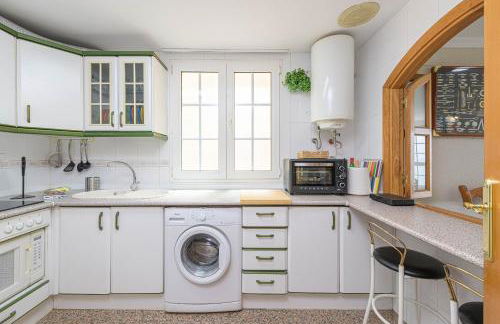 WintowinRentals Seafront Apartment with Spectacular Views - Photo 3