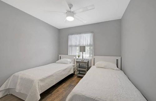 Lake house unit 1 by Dream Vacation - Foto 16
