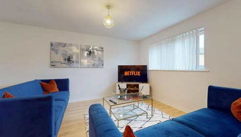 2 Bedroom House Near City Centre with Parking - Foto 2