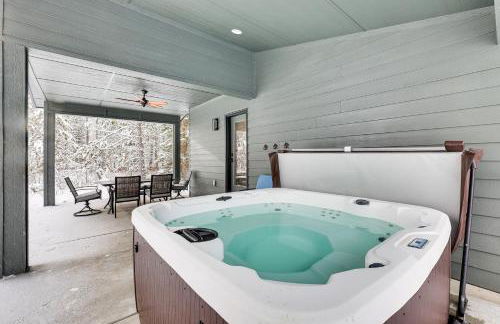 All-Season Cabin Hot Tub and Sauna in Donnelly - Foto 26