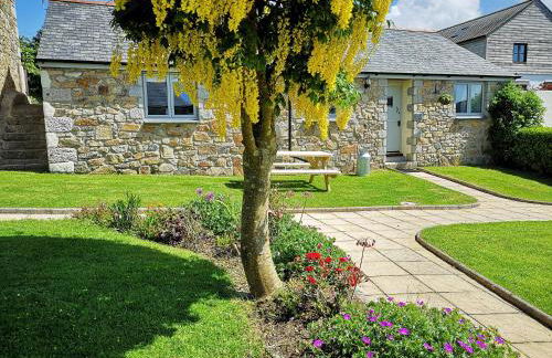 Maple Barn - Photo 2