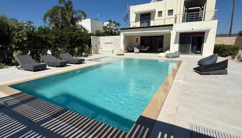 Villa Chrysa Rhodes with Heated Pool - Foto 1