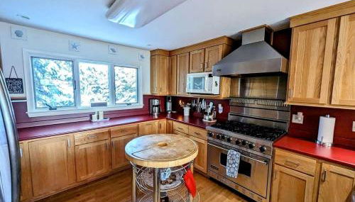 Idyllic Waterfront Cottage with Fire Pit Near Acadia National Park | Gouldsboro, Maine - Foto 3