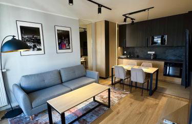 Business and Pleasure Malta Posnania self check in 24h - Photo 2