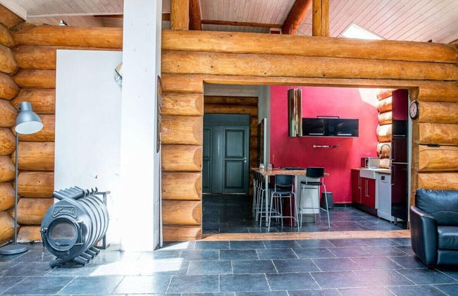 Spacious Holiday Home With Internet - Photo 14