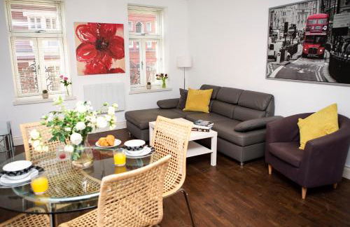 Apt 2, Trafalgar Square 2nd Floor by Indigo Flats - Photo 1