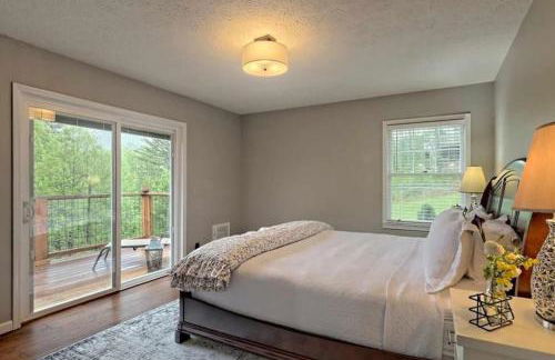 Stunning Modern Rustic Lake Retreat PRVT BOAT SLIP - Foto 9