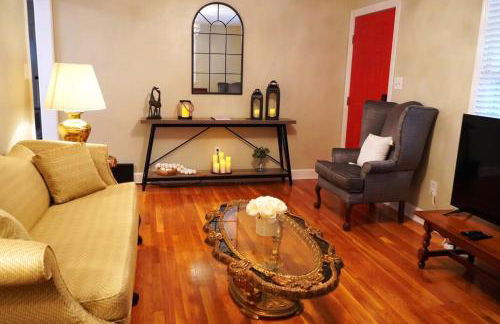 Spacious Pet Friendly Home - Photo 46