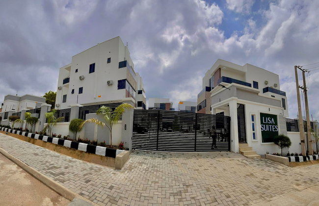 Lisa Suites - Photo 1