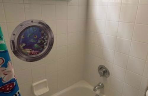 Luxury Villa - 75 inch smart TV, Upgrades throughout! 20 minutes to Disney - Foto 45