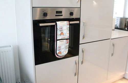 Stylish Essex Apartment, Balcony & Scenic Views - Foto 56