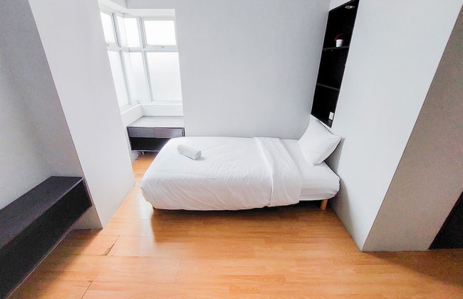 Comfort And Simply Look 2Br At Great Western Apartment - Photo 7