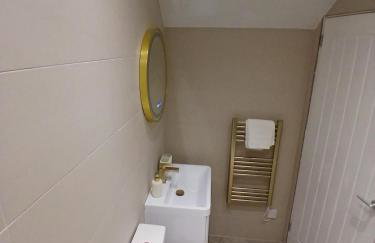 Castle View 3 bedroom with garden - Foto 9