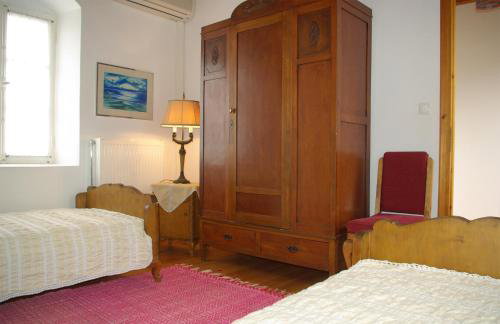 Sior Nikoletos - Photo 4