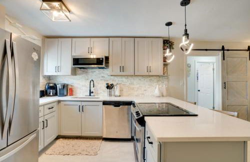 Walk to Redington Beach Renovated Duplex with Patio - Photo 6