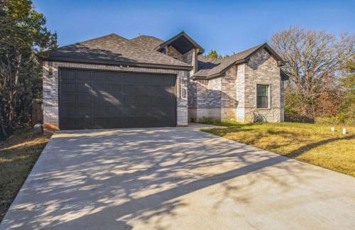 Stunning New Kitchen, Mins to Lake, Gas Firepit, Mins to Glen Rose Medical Center - Foto 31
