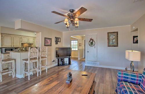 Home in Historic Waxahachie with Yard and Patio! - Foto 3