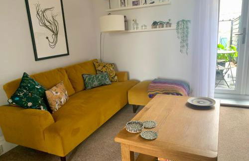 A unique and spacious river front property - Foto 23