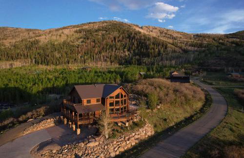 Ski and Ride Mountain Haus - Hot Tub, Fire Pit, Game Room & Deck - Foto 2